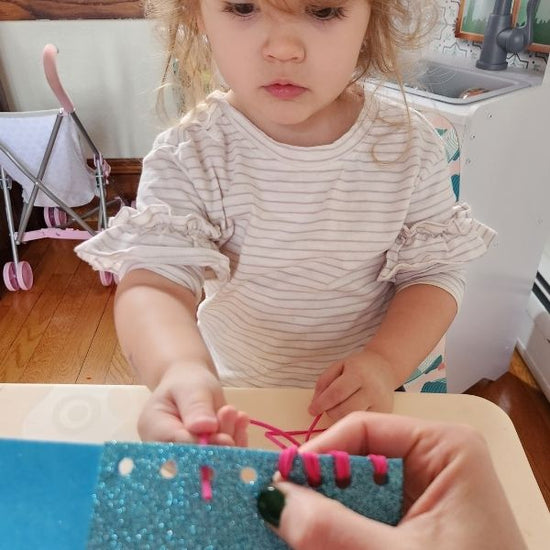 Load image into Gallery viewer, Glitter Clutch - Toddler Crafts

