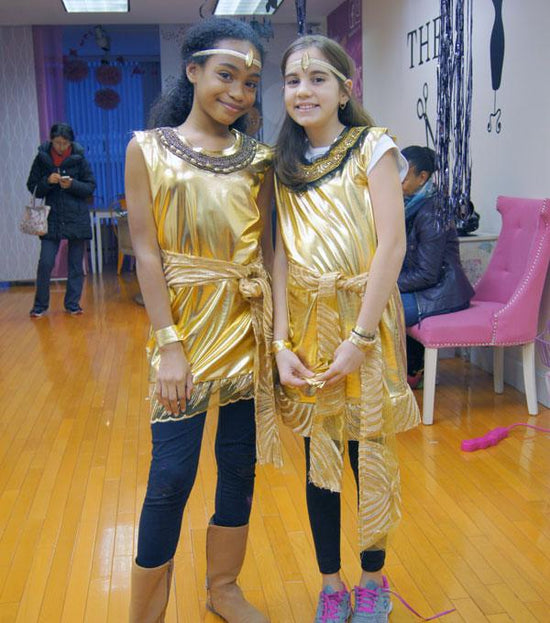 Load image into Gallery viewer, DIY Cleopatra Halloween Costume Sewing workshop NYC
